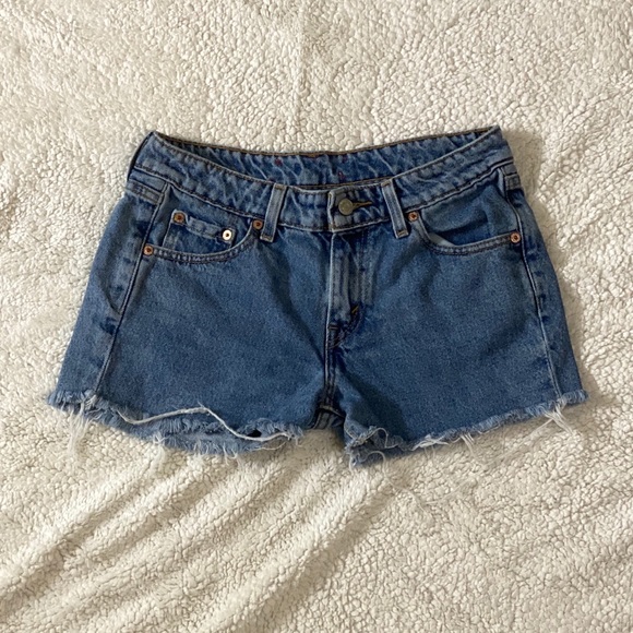 Levi's Pants - Levi’s 518 cut off shorts